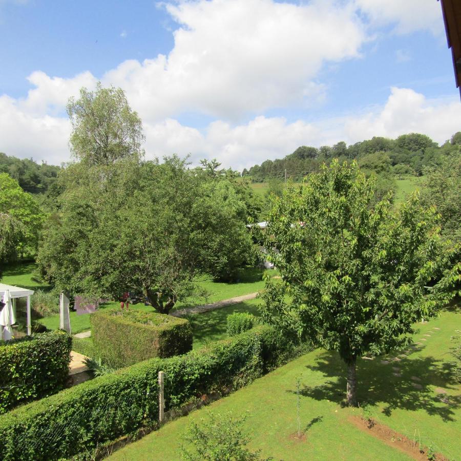 Au Jardin Fessard Acomodação com café da manhã Fagnon Exterior foto