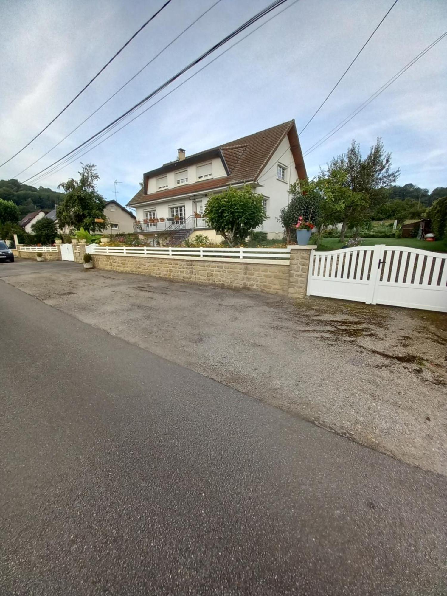 Au Jardin Fessard Acomodação com café da manhã Fagnon Exterior foto